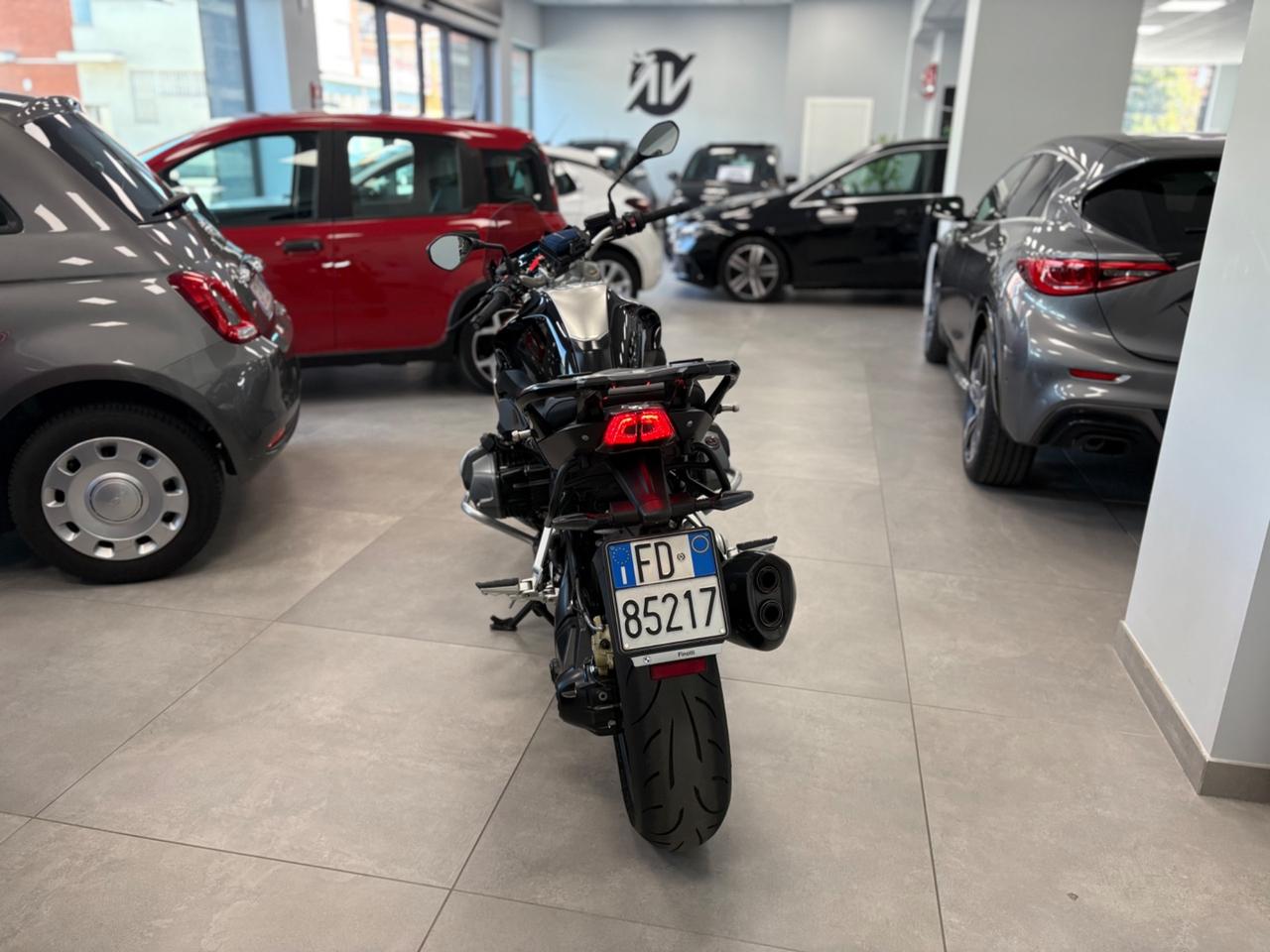 Bmw R 1250 Triple Black 2023 km 15000 AKRAPOVIC