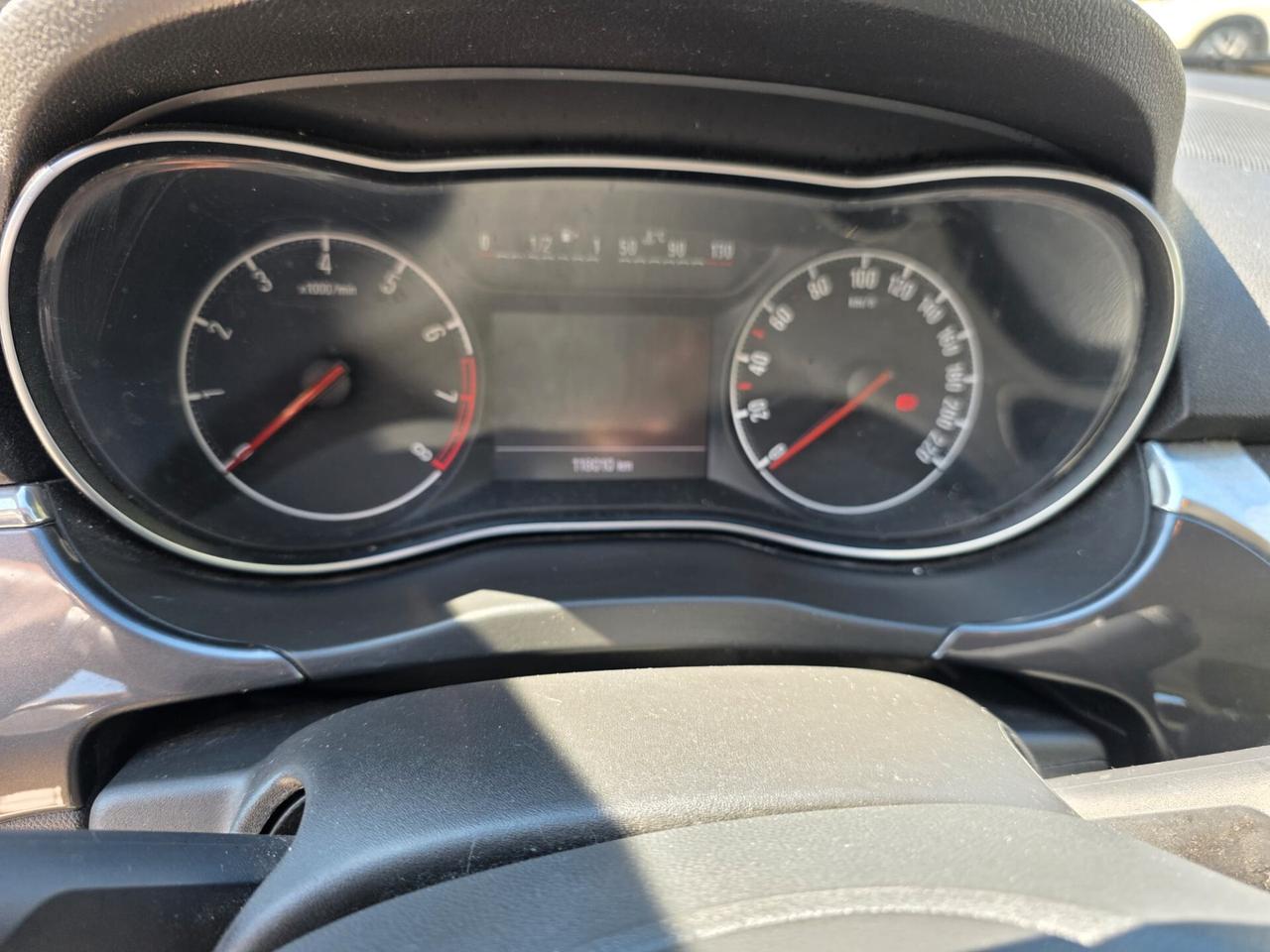 Opel Corsa 1.2 5 porte