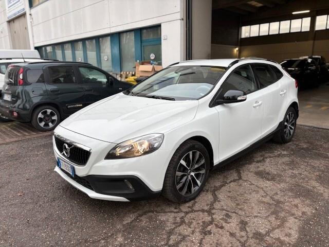 Volvo V40 Cross Country D2 Business Plus