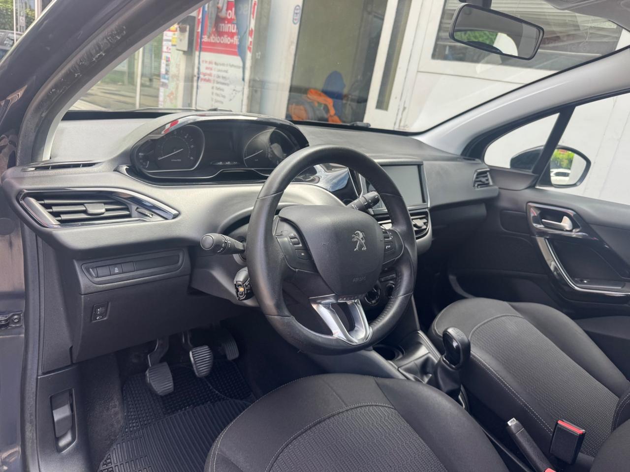 Peugeot 208 BlueHDi 75 5 porte Allure