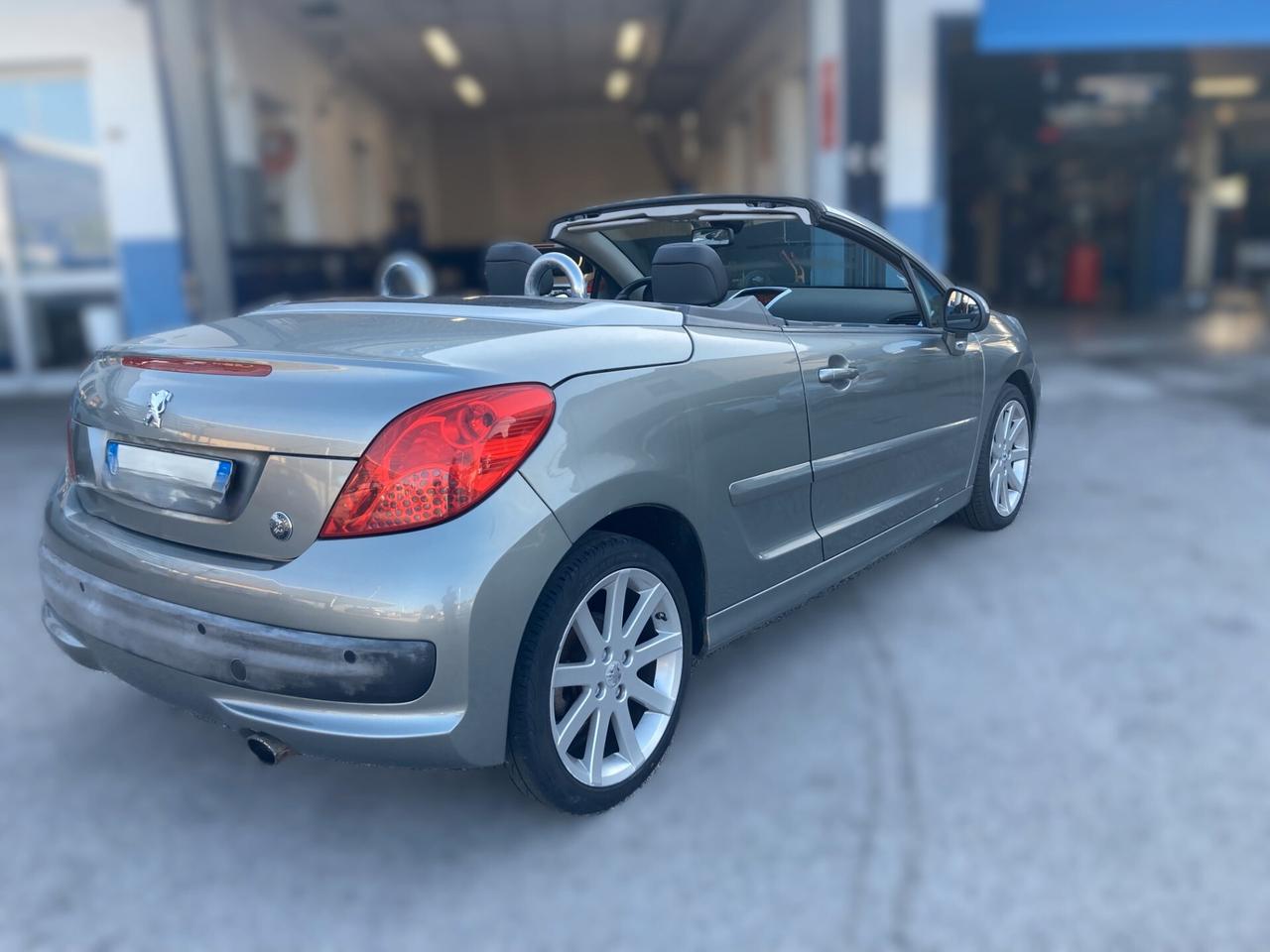 Peugeot 207 1.6 VTi 120CV CC Féline