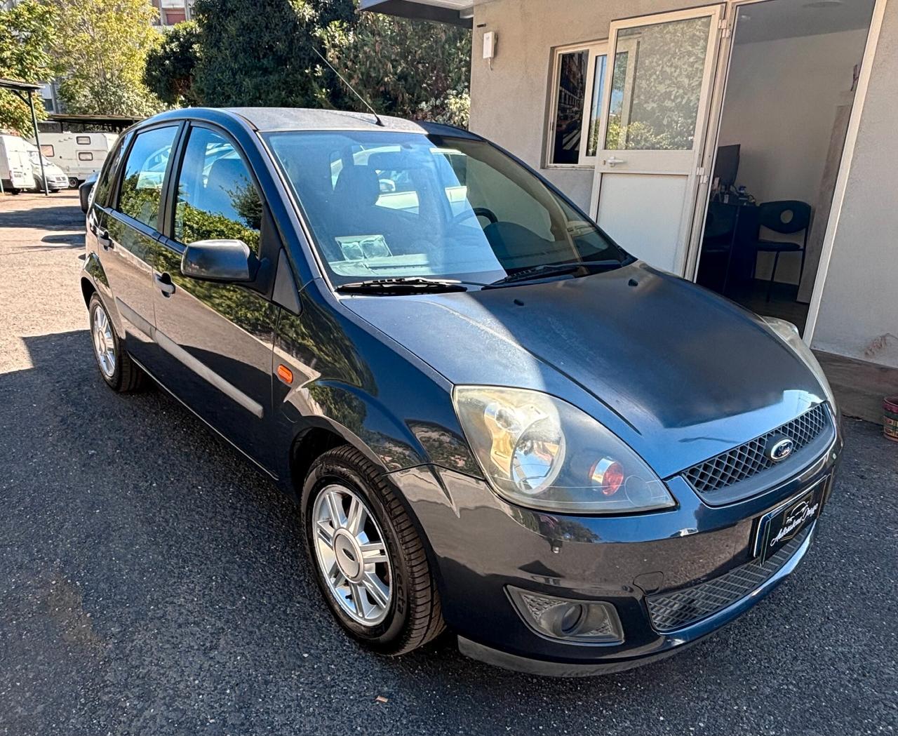 Ford Fiesta 1.6 TDCI 90CV 5porte DPF Titanium