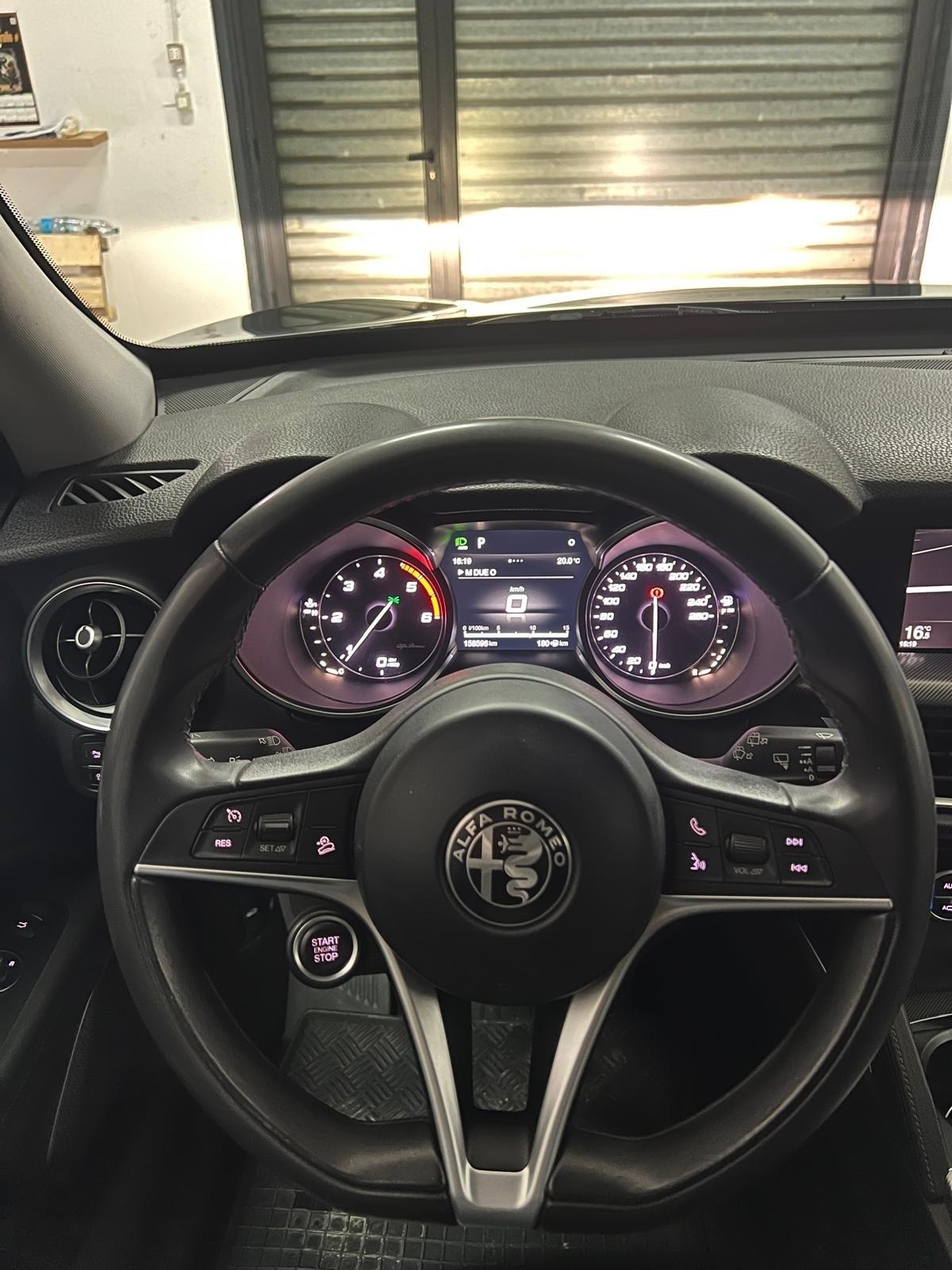 Alfa Romeo Stelvio 2.2 Turbodiesel 210 CV AT8 Q4 Executive