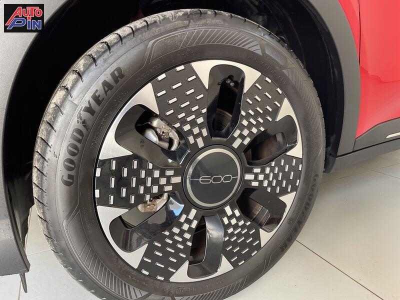 FIAT 600 600 Hybrid 136 CV DCT MHEV La Prima list 32.500