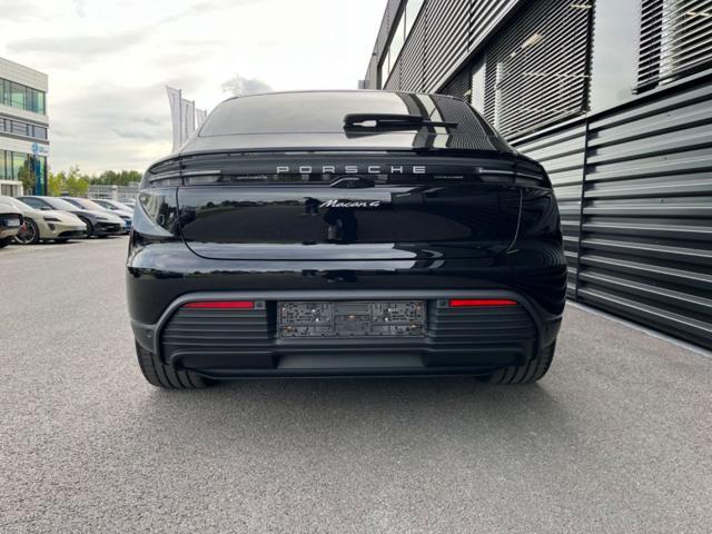 PORSCHE Macan Ev 4