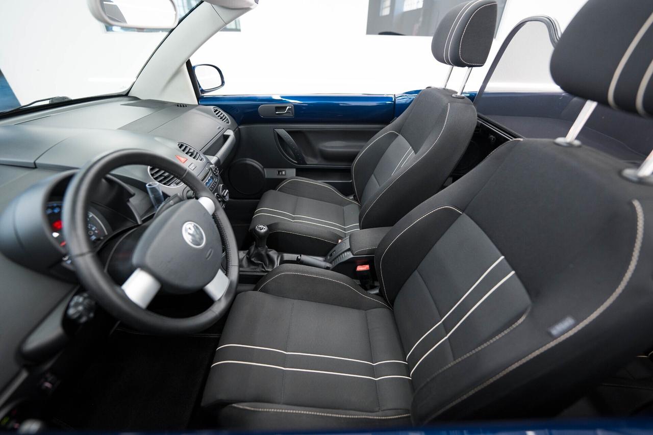 Volkswagen New Beetle 1.6 Cabrio
