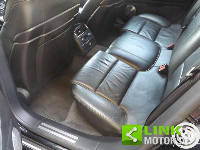 AUDI S8 5.2 V10 quattro tiptronic