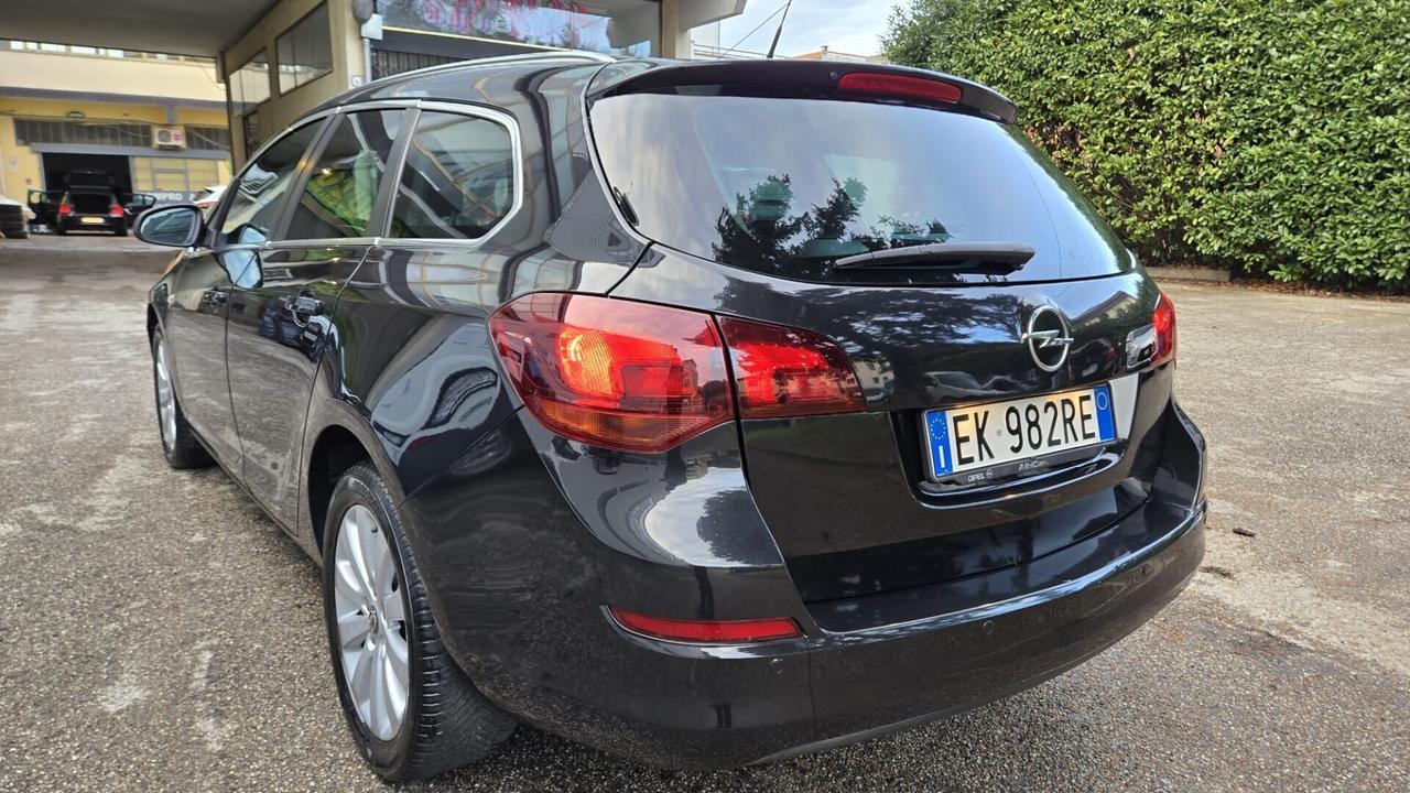 Opel Astra 1.7 CDTI 110CV Sports Tourer Cosmo