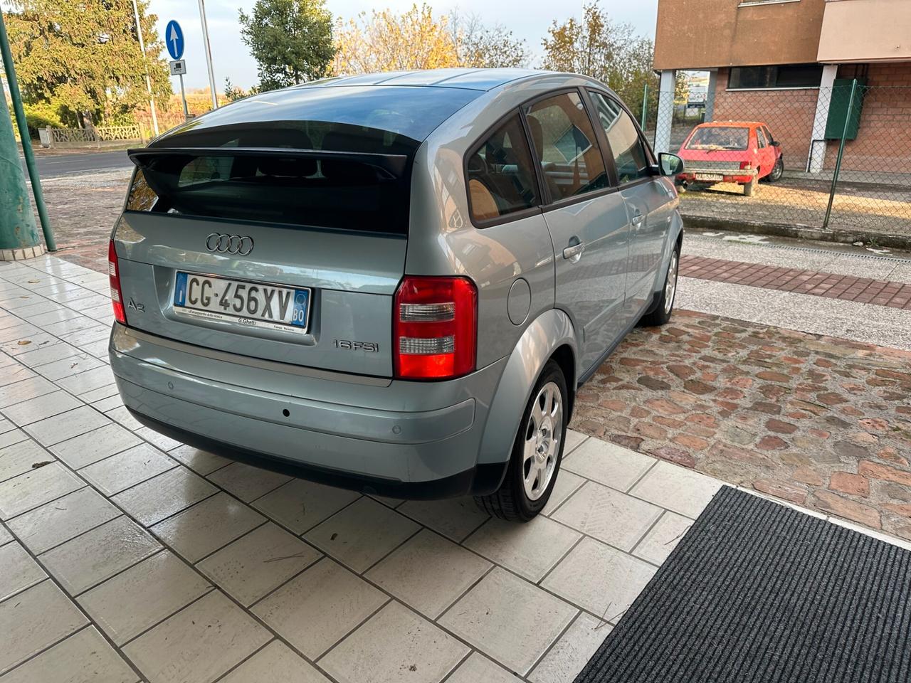 Audi A2 1.6 (12 RATE)