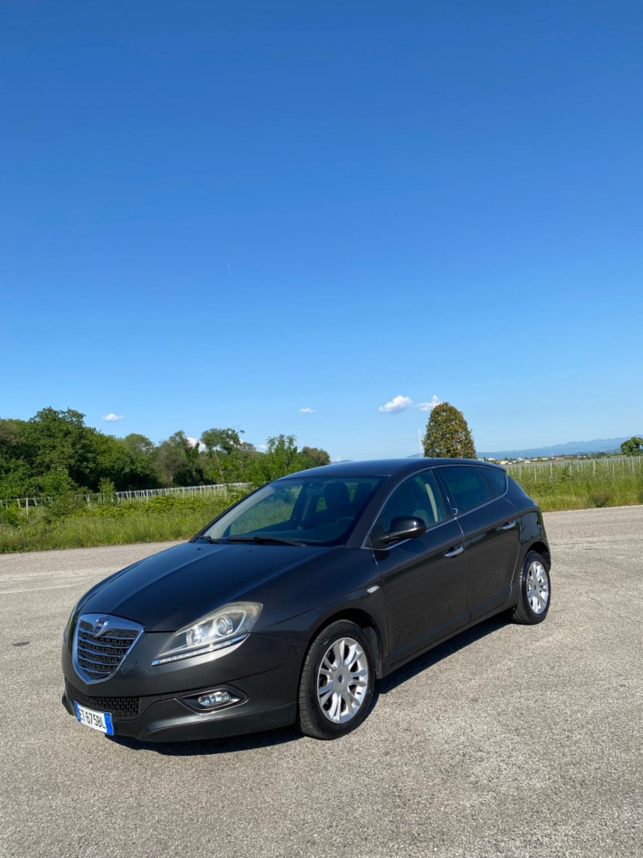 Lancia Delta 1.6 MJT DPF 105 CV Gold