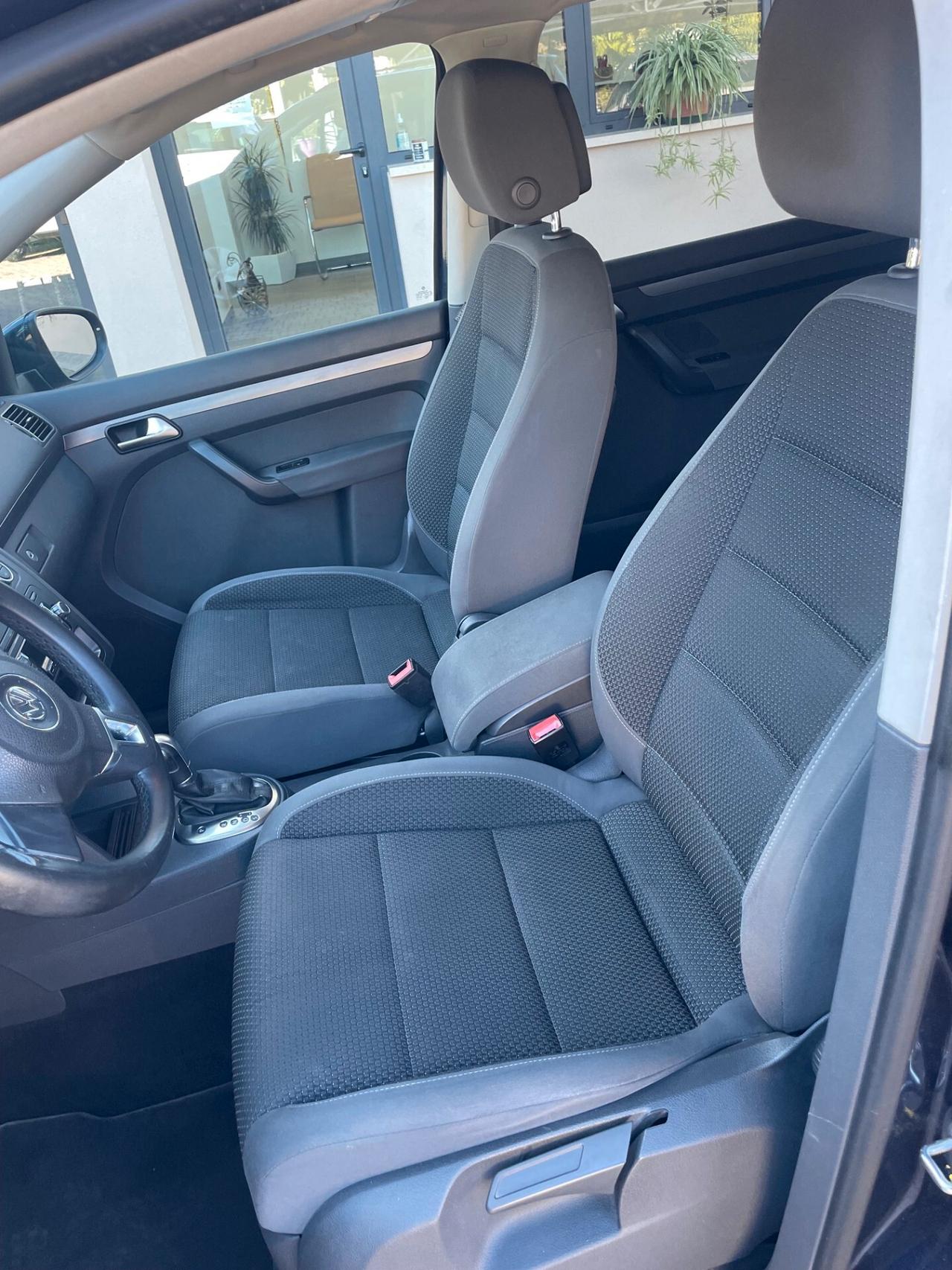 Volkswagen Touran 1.6 TDI DSG Comfortline