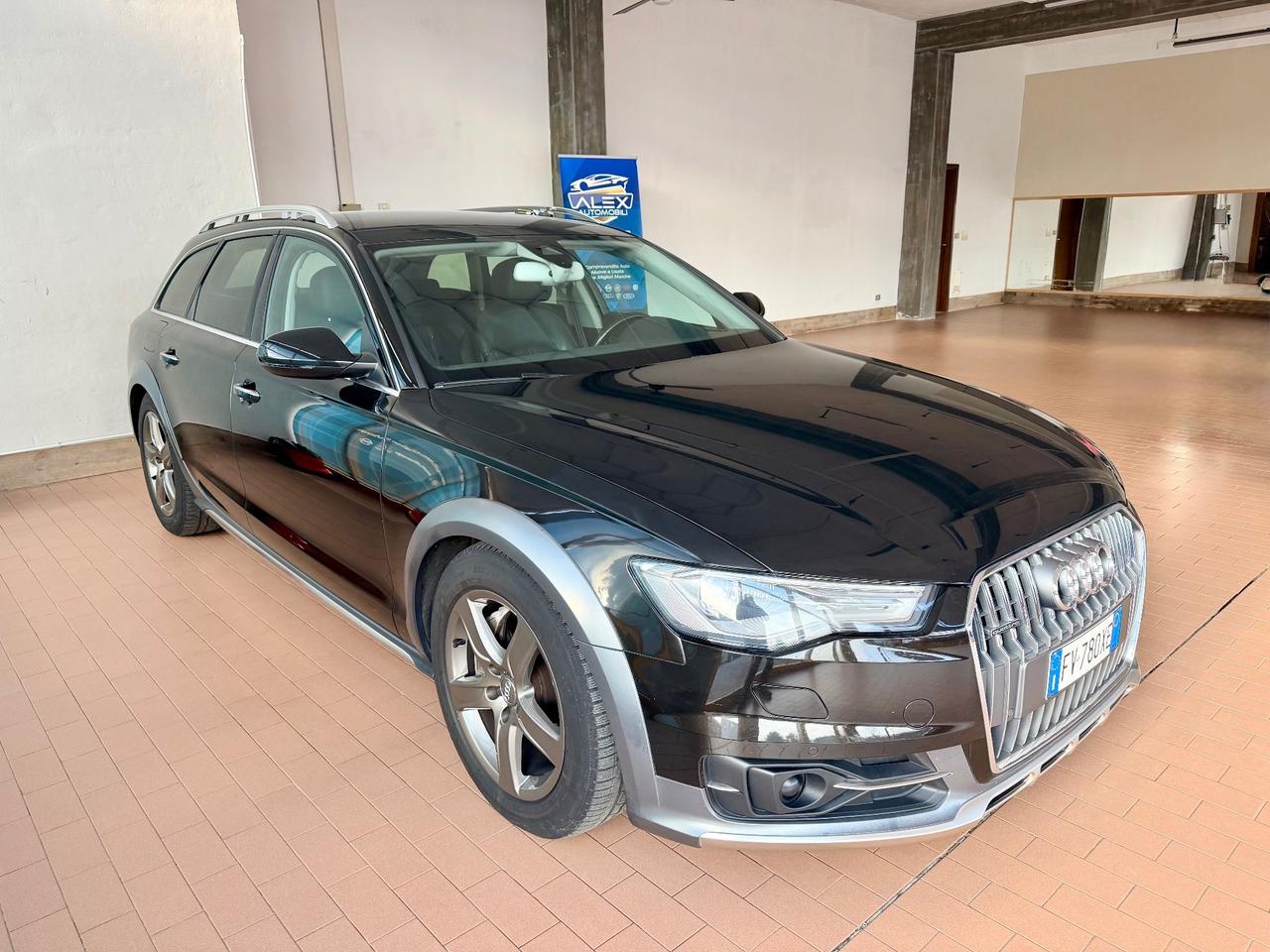 Audi A6 Allroad 3.0 TDI 320cv E6 Gancio Tr
