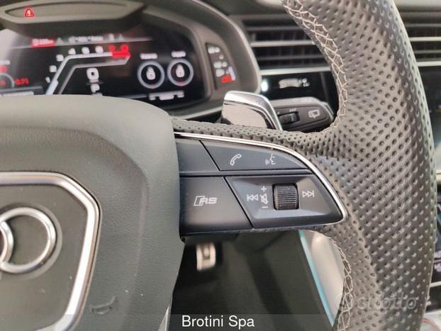 Audi Q8 RS TFSI V8 quattro tiptronic