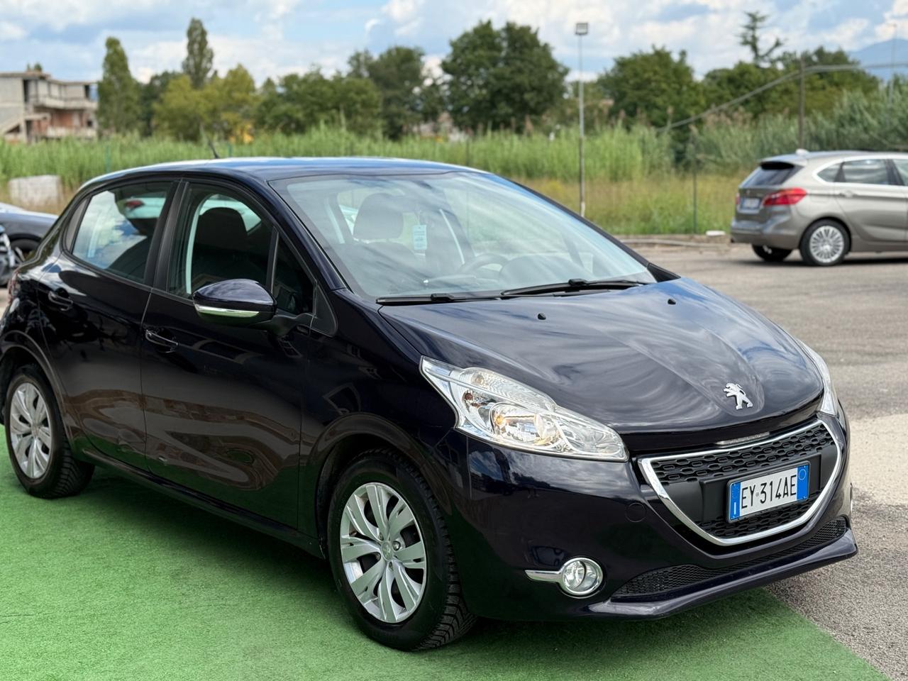 Peugeot 208 NEOPATENTATI GARANZIA