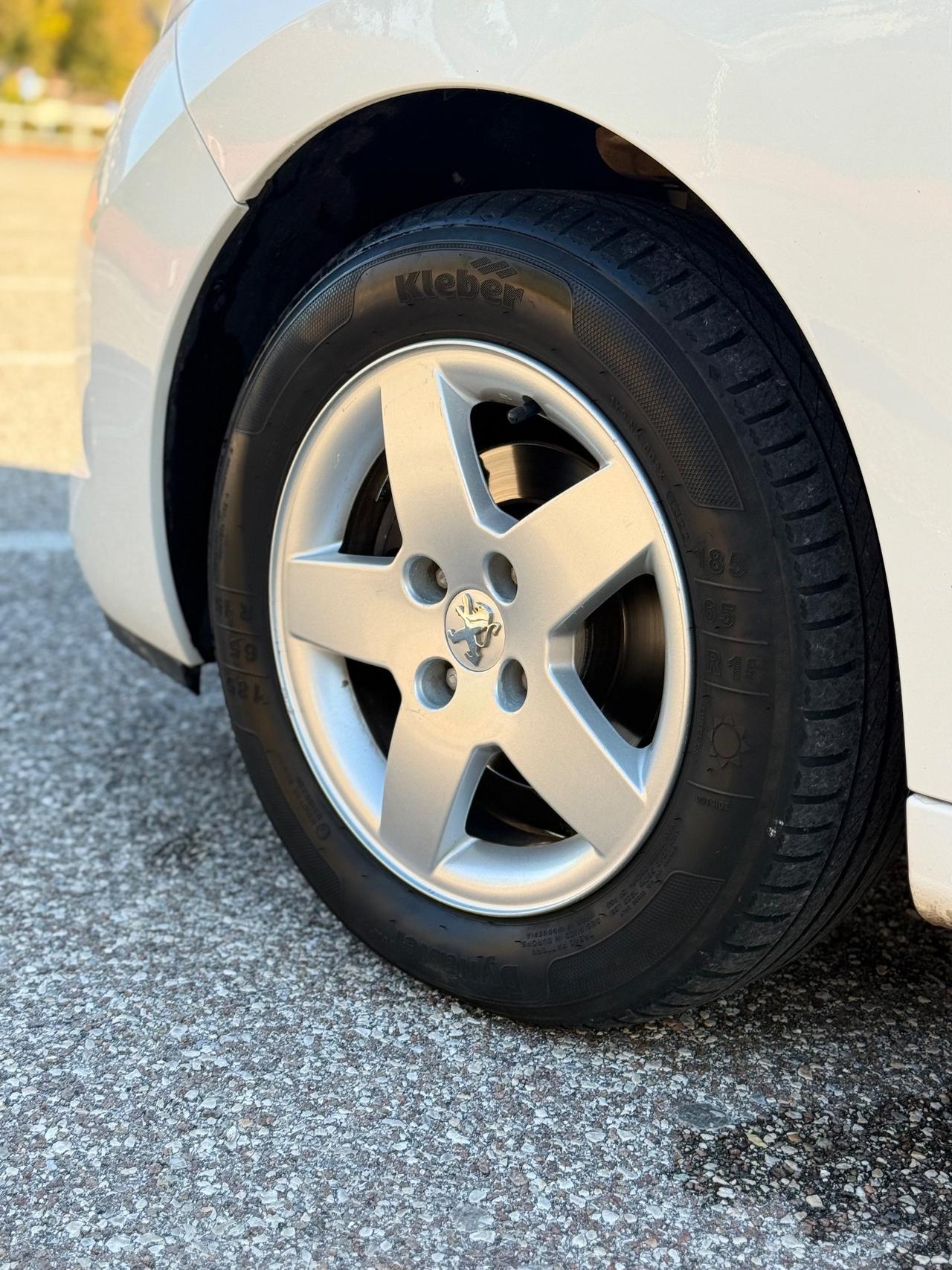 Peugeot 207 1.6 HDi OK NEOPATENTATI