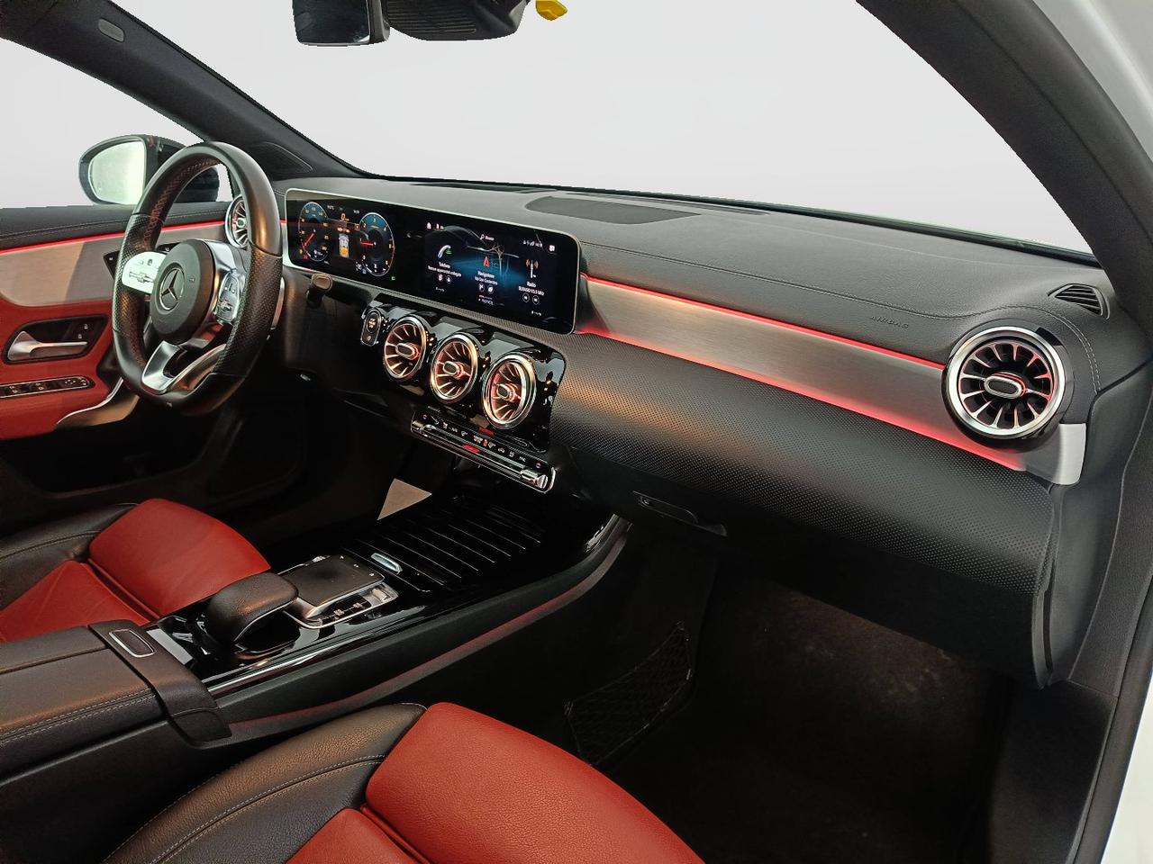 Mercedes-Benz Classe A - W177 2018 - A 180 d Premium auto