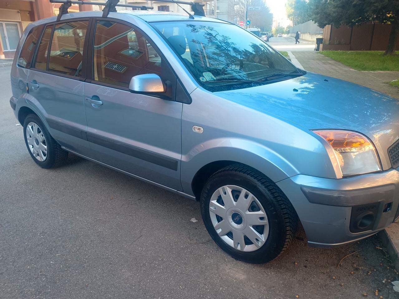 Ford Fusion 1.4 TDCi 5p. Collection