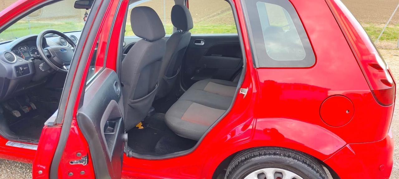 Ford Fiesta 1.4 TDCi 5p. Ghia