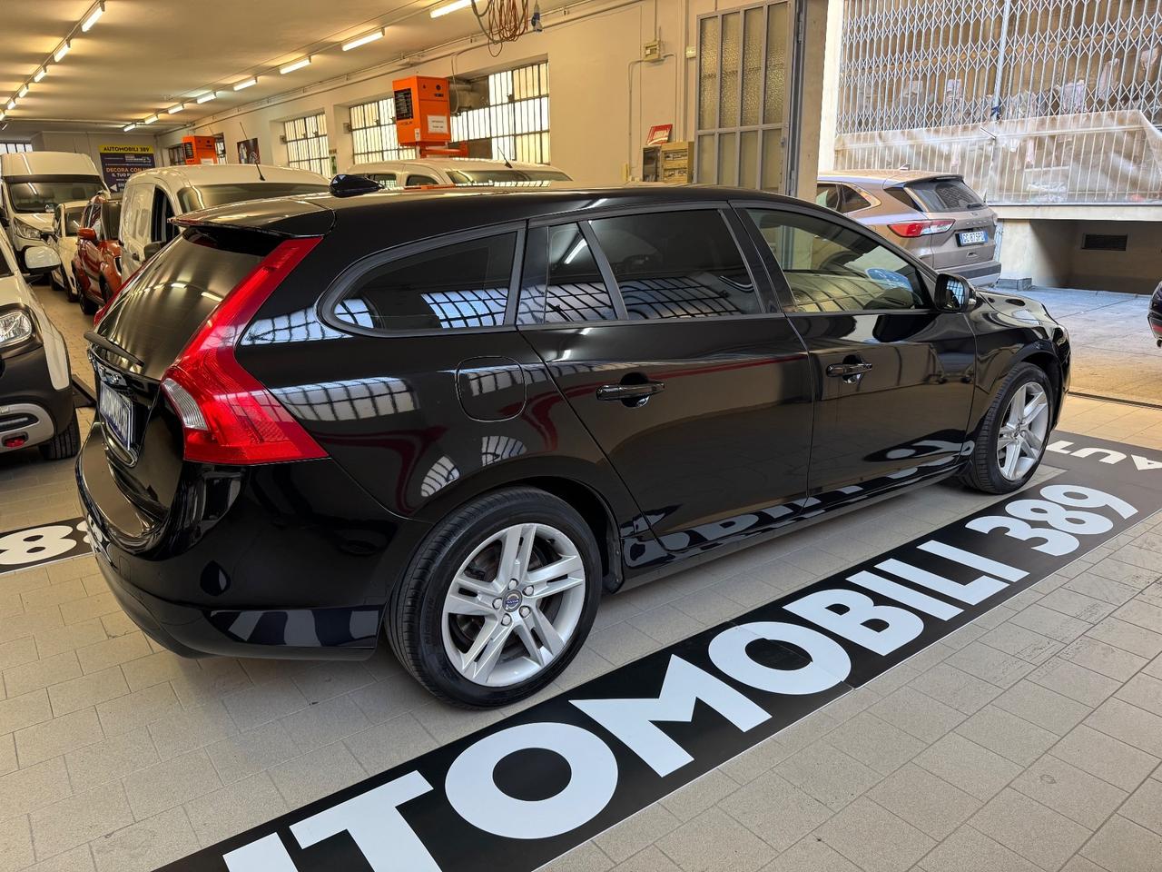 Volvo V60 D2 Geartronic Momentum