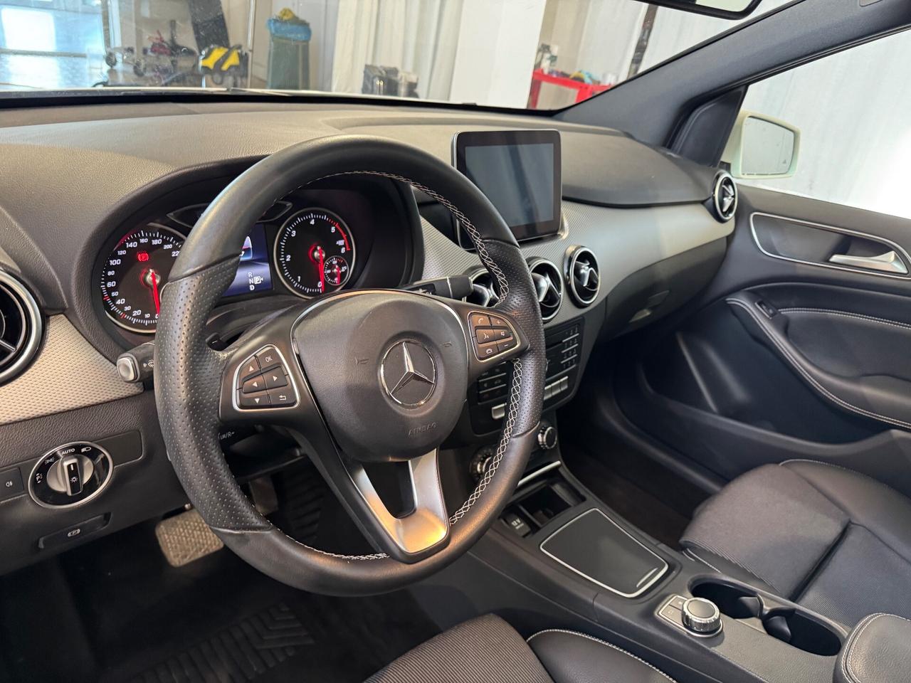 Mercedes-benz B 180 d Automatic Sport