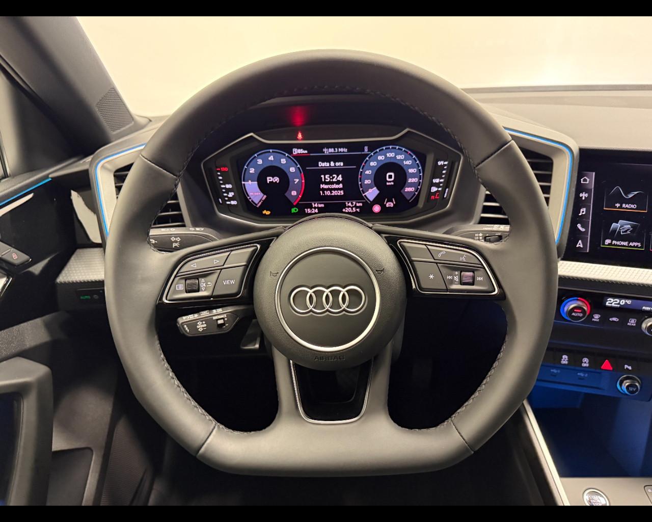 AUDI A1 SPORTBACK 30 TFSI S-TRONIC IDENTITY BLACK