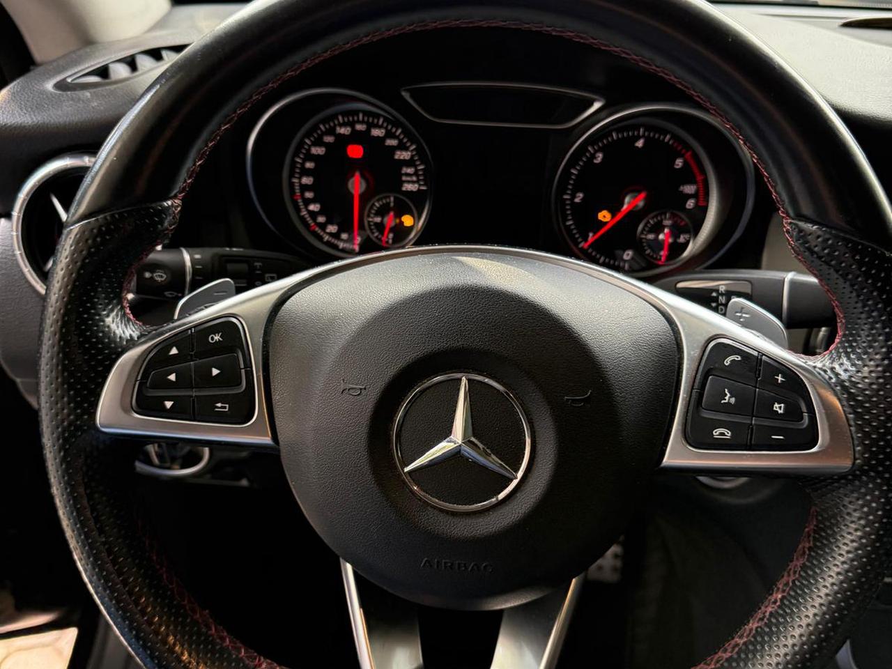 Mercedes-Benz CLA shooting brake 220 d premium auto fl