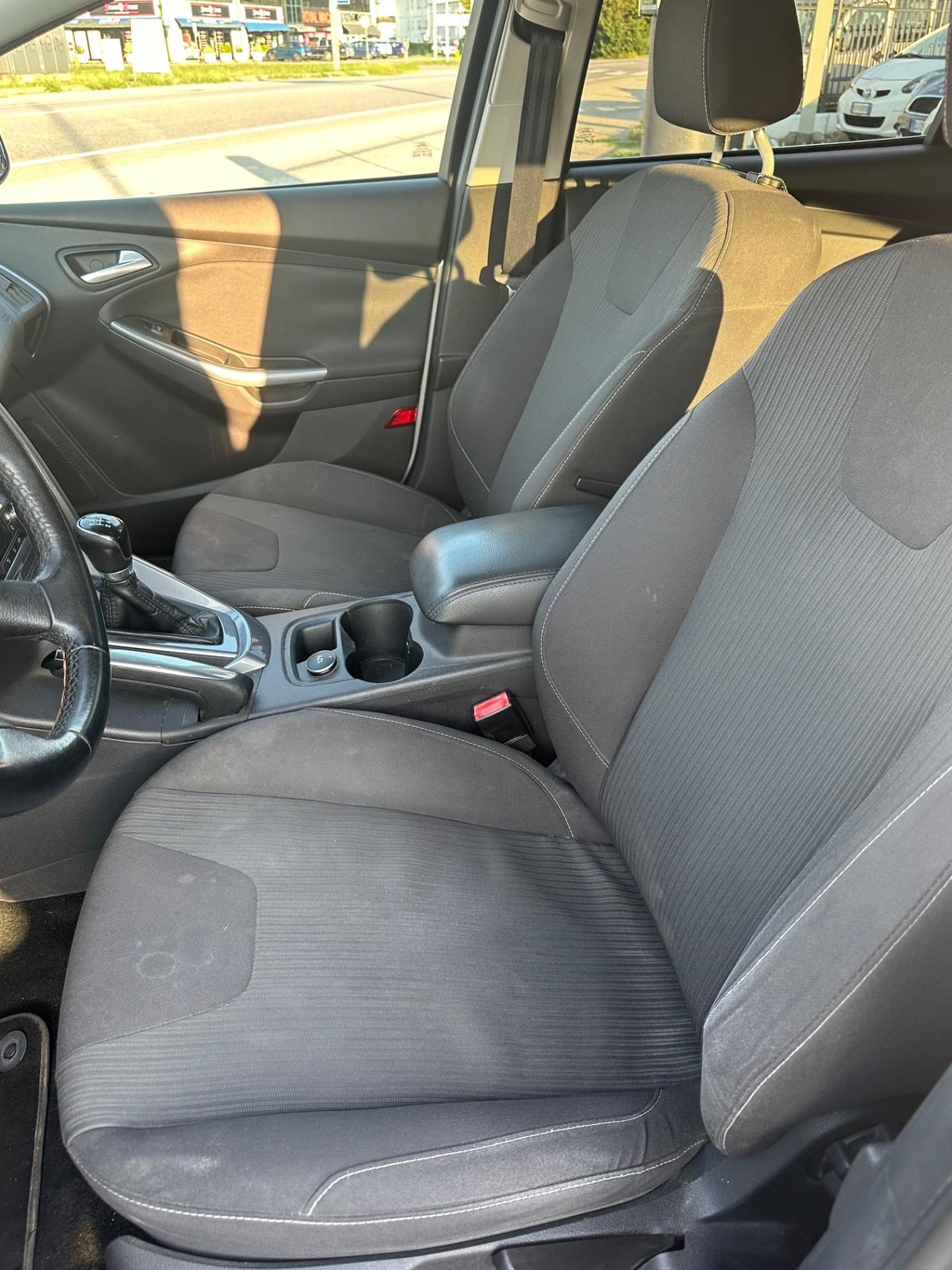 Ford Focus 1.6 (100CV) 5p. Titanium