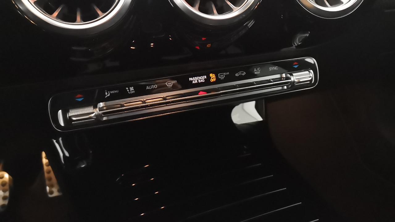 Mercedes-Benz CLA Sh.Brake - X118 - CLA Shooting Brake 200 d Premium auto
