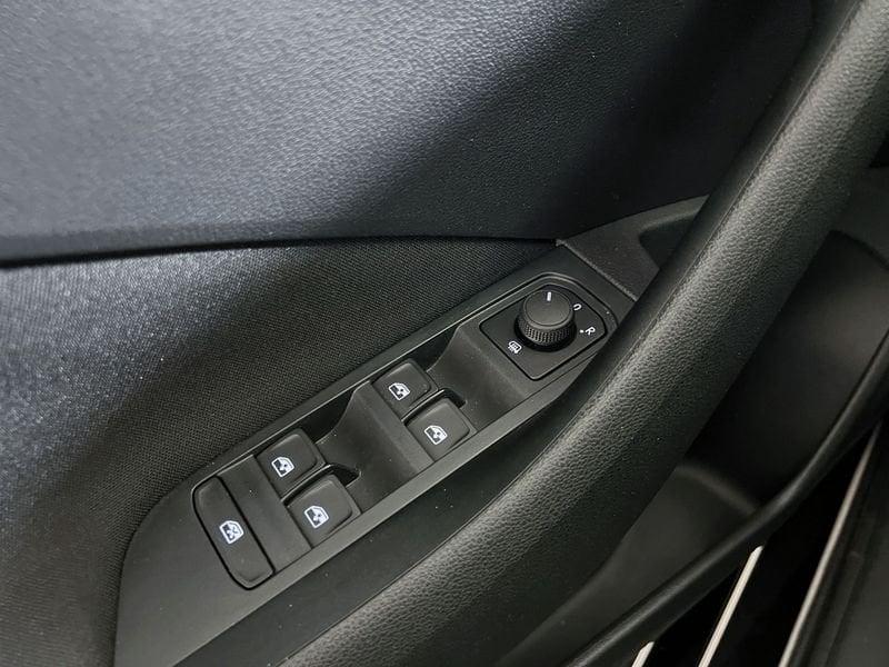 Škoda Kamiq Kamiq 1.0 tsi Black Dots 95cv