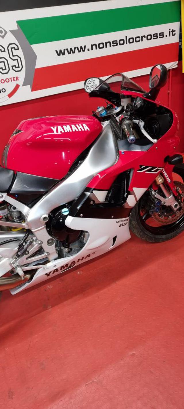 YAMAHA YZF R1 - ANNO 1999