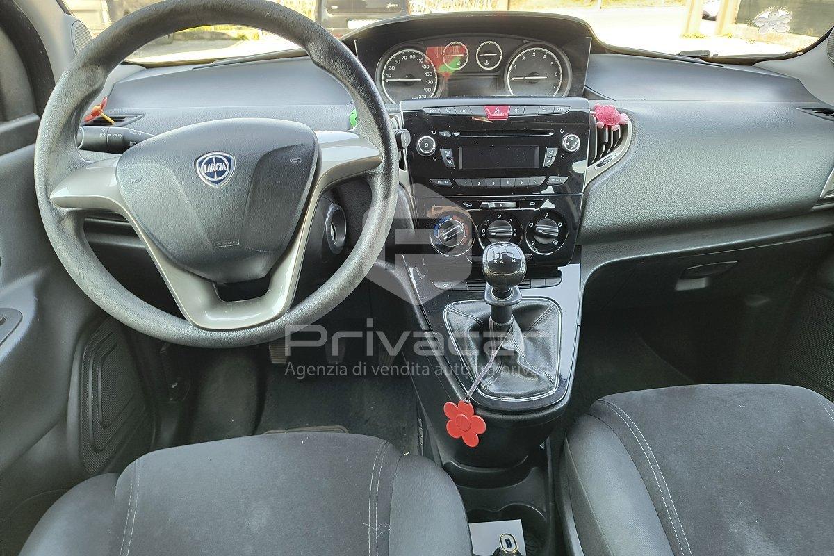 LANCIA Ypsilon 1.2 69 CV 5 porte Gold