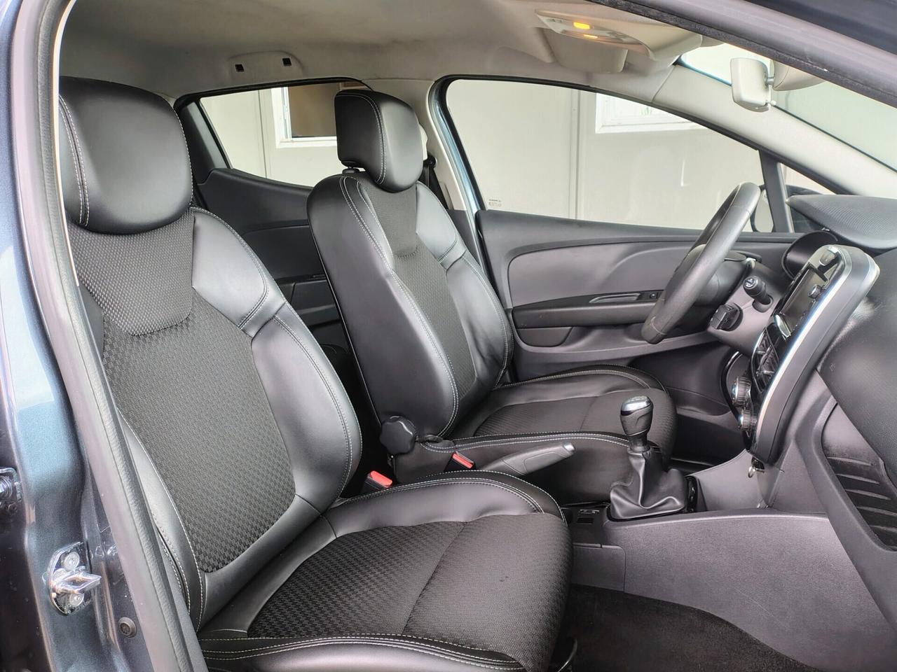 Renault Clio TCe 12V 90 CV 5 porte Moschino Life