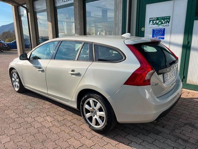 Volvo V60 I 2010 1.6 d2 (drive) Momentum