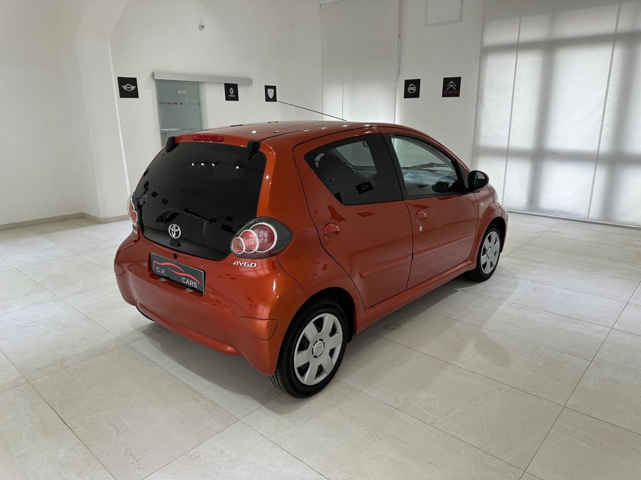Toyota Aygo 1.0 12V VVT-i 5 porte Lounge