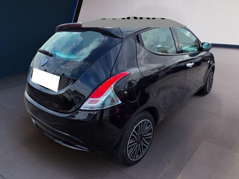 Lancia Ypsilon 1.0 FireFly 5 porte S&S Hybrid Ecochic Gold