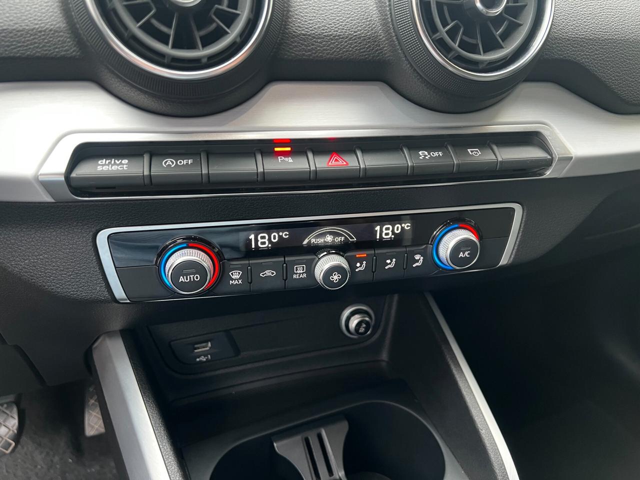 Audi Q2 30 TDI -2019- NAVI- LED