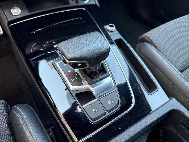 Audi Q5 Sportback 40 2.0 tdi mhev 12V Identity Black quattro s-tronic