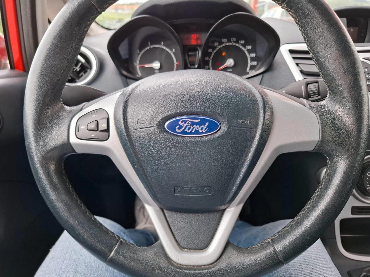 Ford Fiesta 1.4 5 porte Bz.- GPL Titanium