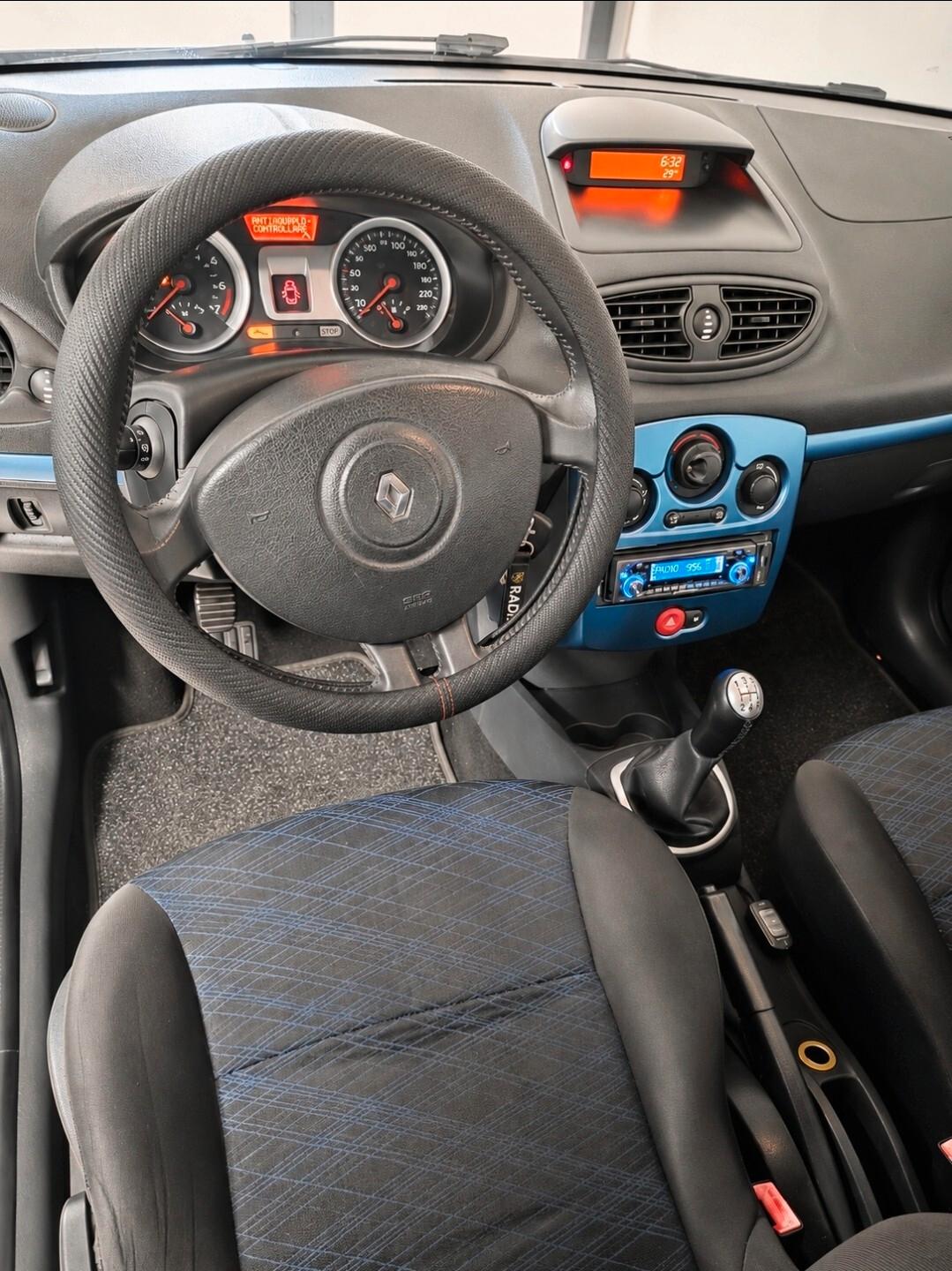 Renault Clio 1.2 16V 5 porte Dynamique