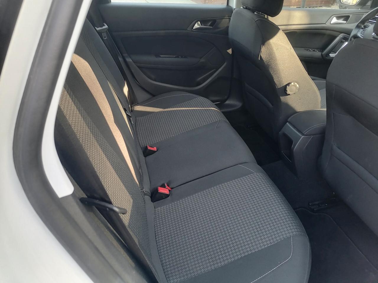 Peugeot 308 BlueHDi 100 S&S SW Active