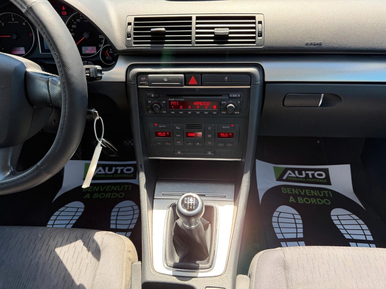 Audi A4 2.0 16V TDI Avant TOTAL BLACK