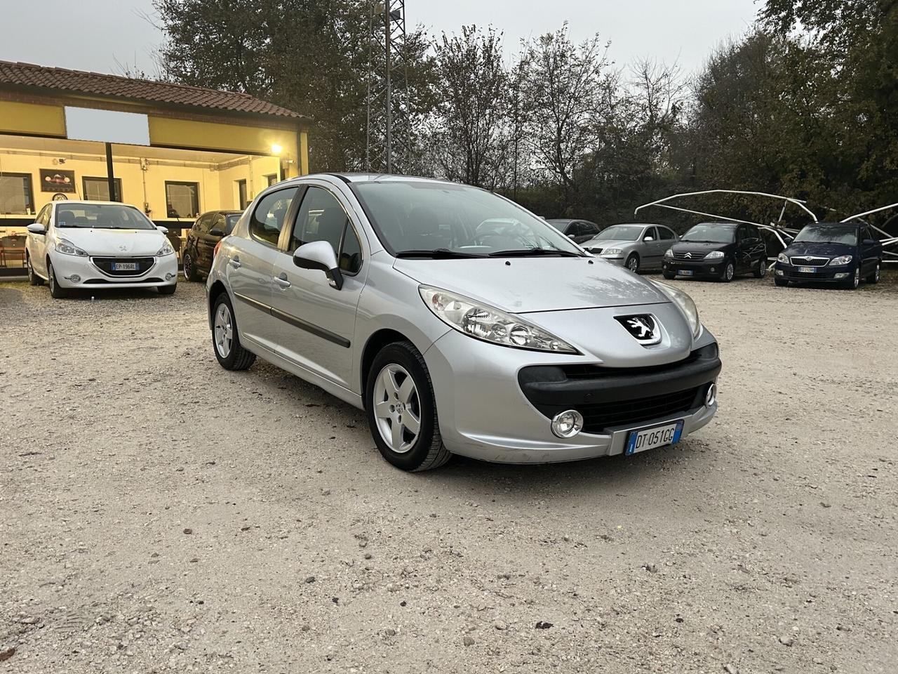 PEUGEOT 207 1.4 75CV OK NEOPATENTATI