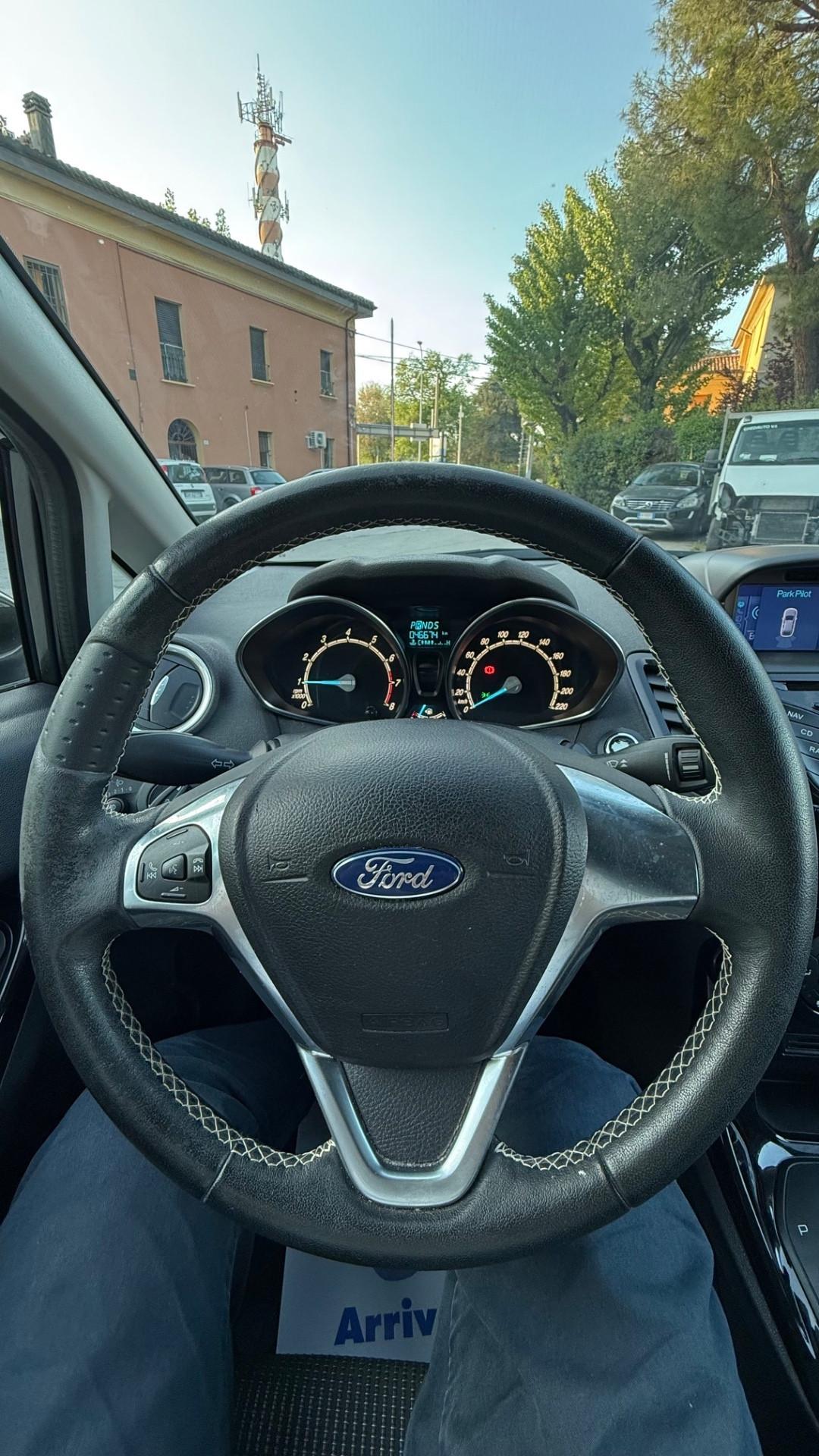 Ford Fiesta 1.0 EcoBoost 100CV 5 porte Powershift Titanium