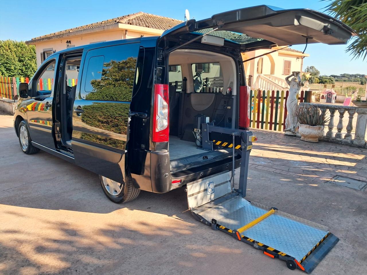 Fiat Doblo SCUDO TRASPORTO DISABILI EURO5