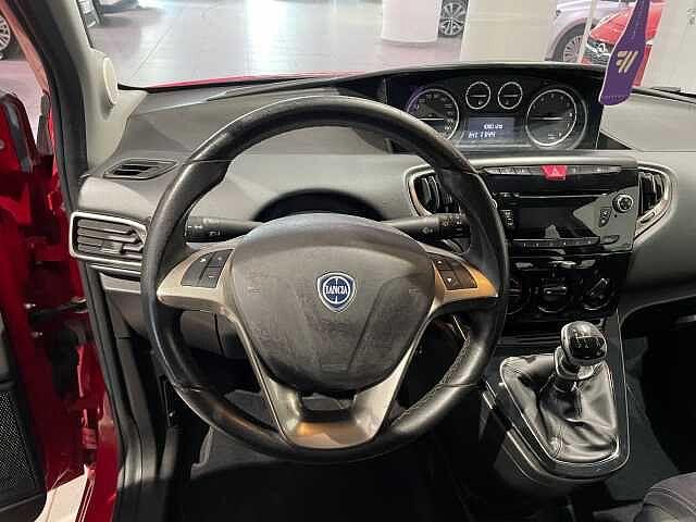 Lancia Ypsilon 1.2 69 CV 5 porte Elefantino