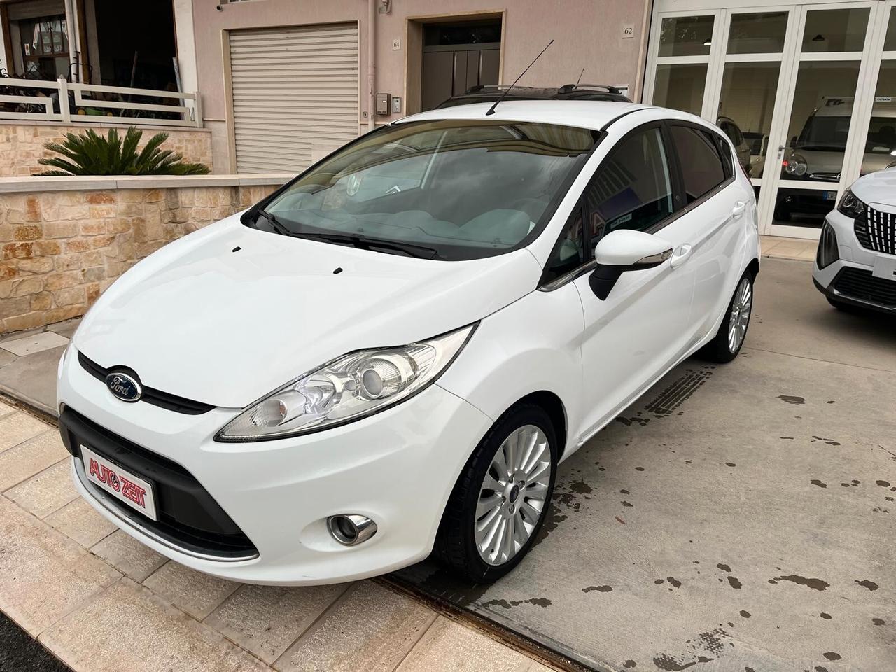 Ford Fiesta 1.4 TDCi 68CV 5 porte Titanium