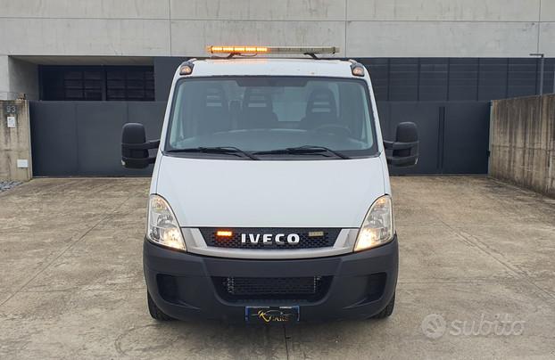 Carroattrezzi Iveco Daily 35S11 *PERMUTE