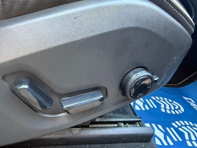 VOLVO XC90 D5 AWD Geartronic 7 posti R-design