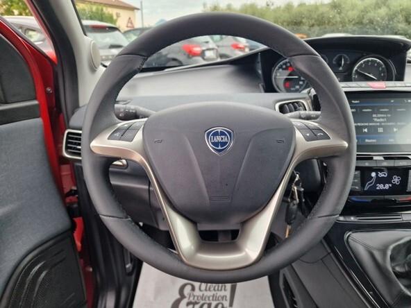 Lancia Ypsilon 1.2 69 CV 5 porte GPL EcoChic Gold
