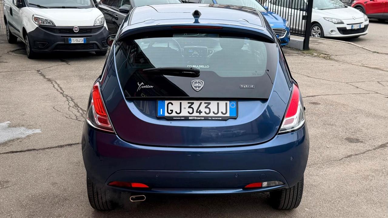 Lancia Ypsilon 1.0 FireFly 5 porte S&S Hybrid Ecochic A. Ferretti